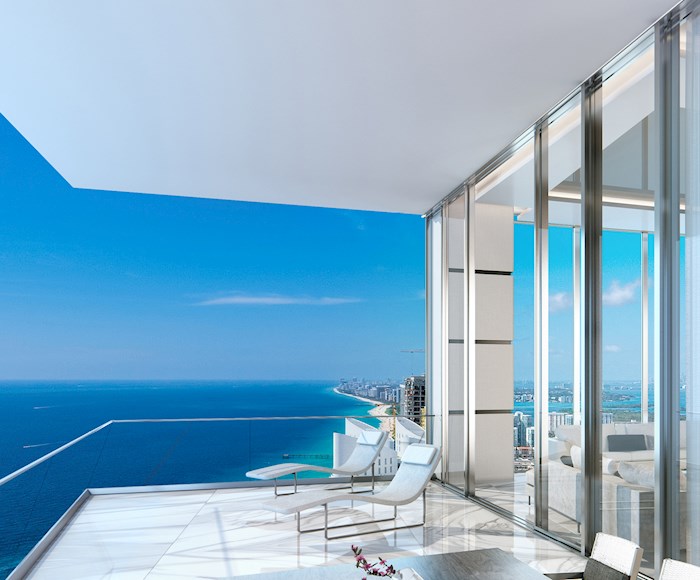 Coffe at the ocen in the Turnberry Ocean Club