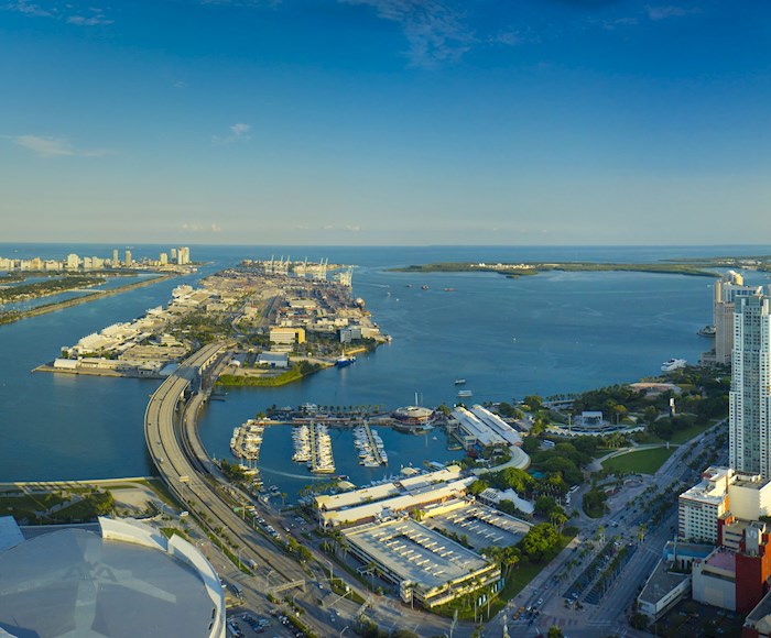 Live above the avarage in the Paramount Miami Worldcenter