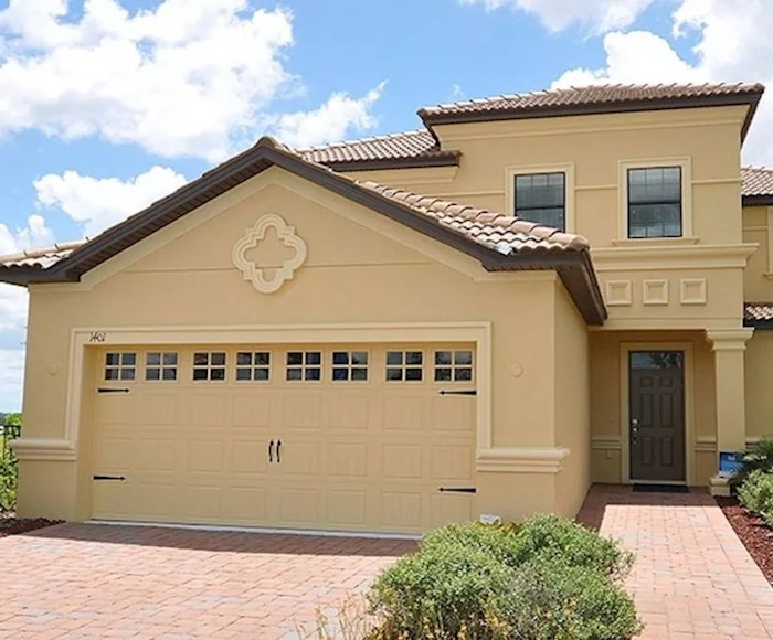 Huge garage of a home in the Retreat At Champions Gate in Orlando